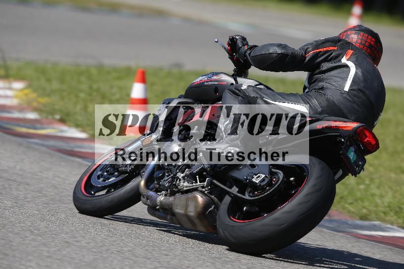 /Archiv-2024/29 12.06.2024 MOTO.CH Track Day ADR/Gruppe blau/90